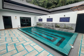 Charis Janda Baik Semi-D Villa 5:3 Bedrooms + Pool